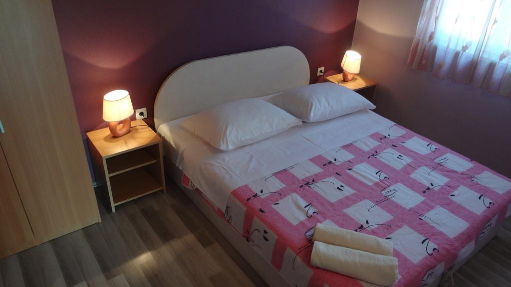 Apartments Laura I Angelina Tribalj 部屋 写真