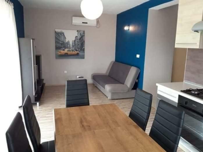 Apartments Laura I Angelina Tribalj エクステリア 写真